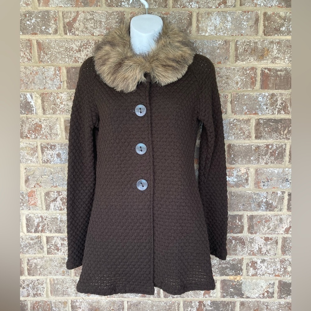 Brown cardigan sweater with faux fur collar Size Small Vintage by Uniform JPR